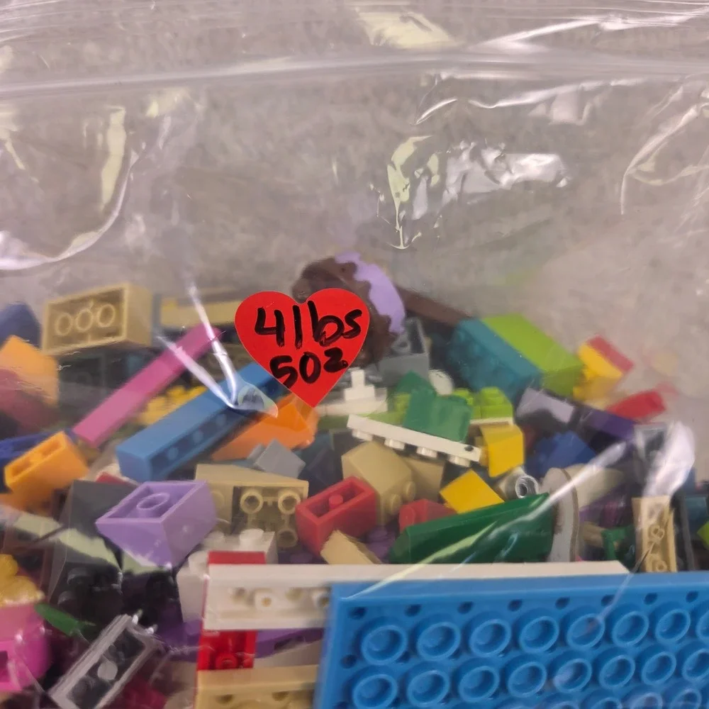 Assorted Building Bricks and Baseplates Bulk Lot 4lbs 5oz Multi Color Pieces